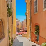 T2 Renove - Centre Historique * Hyères