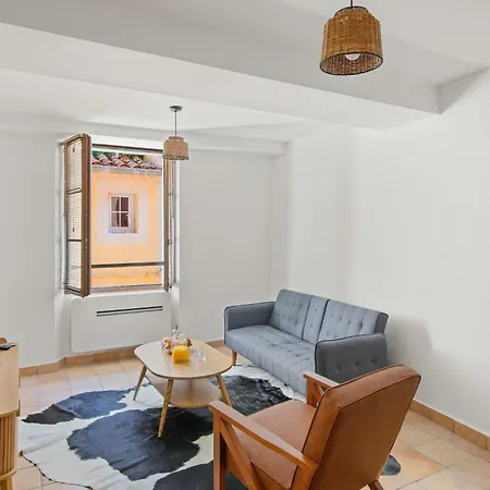 T2 Rénové - Centre Historique Appartement