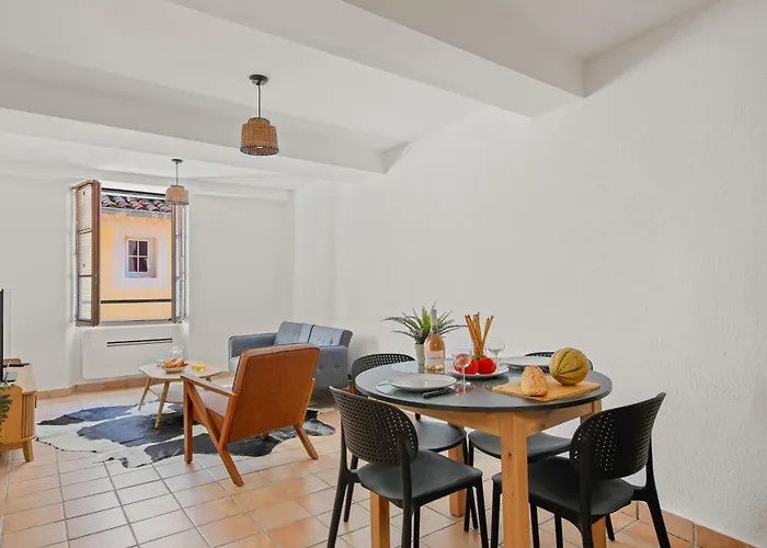 شقة T2 Renove - Centre Historique Hyères