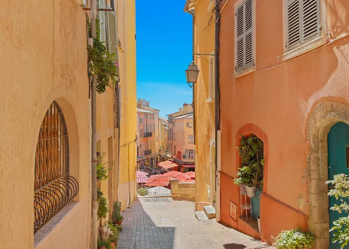 T2 Renove - Centre Historique * Hyères